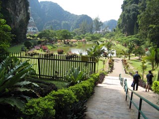 Kek Lok Tong Cave Temple