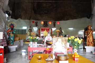 Kwan Yin Tong Temple